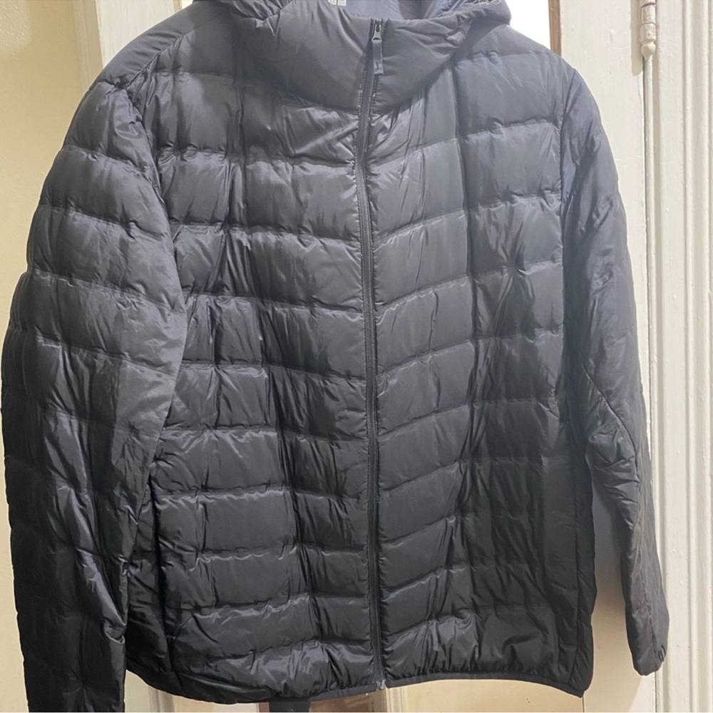 Uniqlo Men's Dark Gray Puffer Jacket - Picture 2 of 3